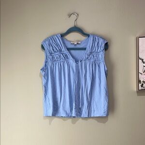 🌸LOFT Blue Smocked Tie Front Blouse